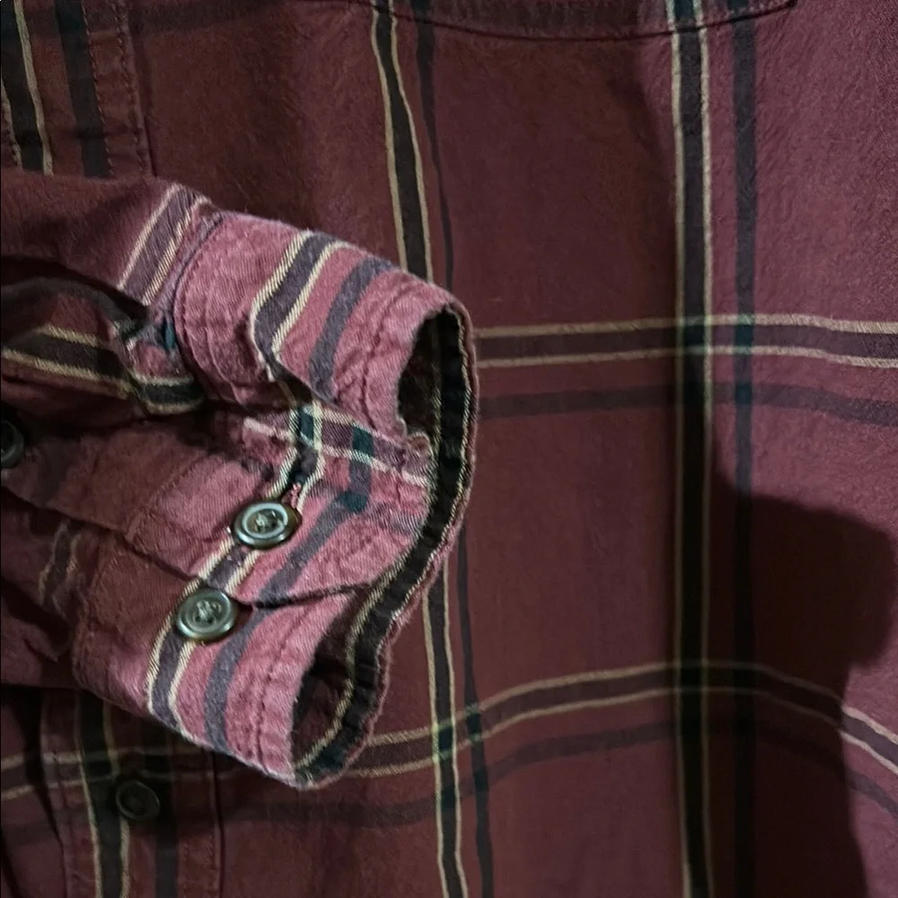 Carhartt Red Casual Button Down Shirt Plaid Design - Picture 4 of 6